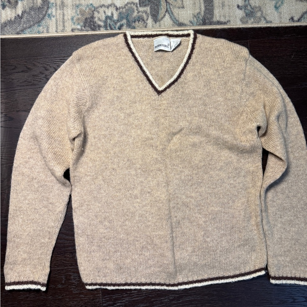 Fashion Bug Women's Beige V-Neck Sweater